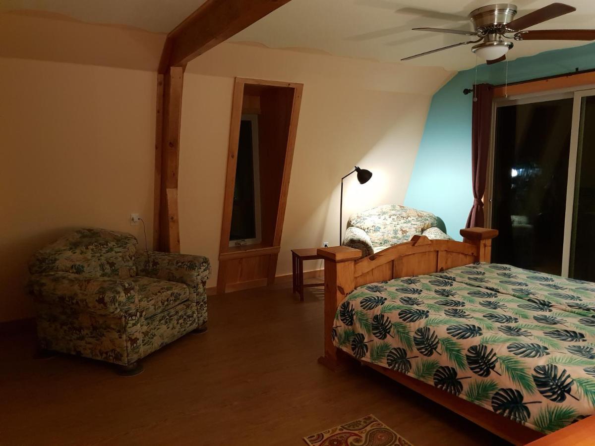Mountain Harmony Retreat Bed & Breakfast Ramah ภายนอก รูปภาพ